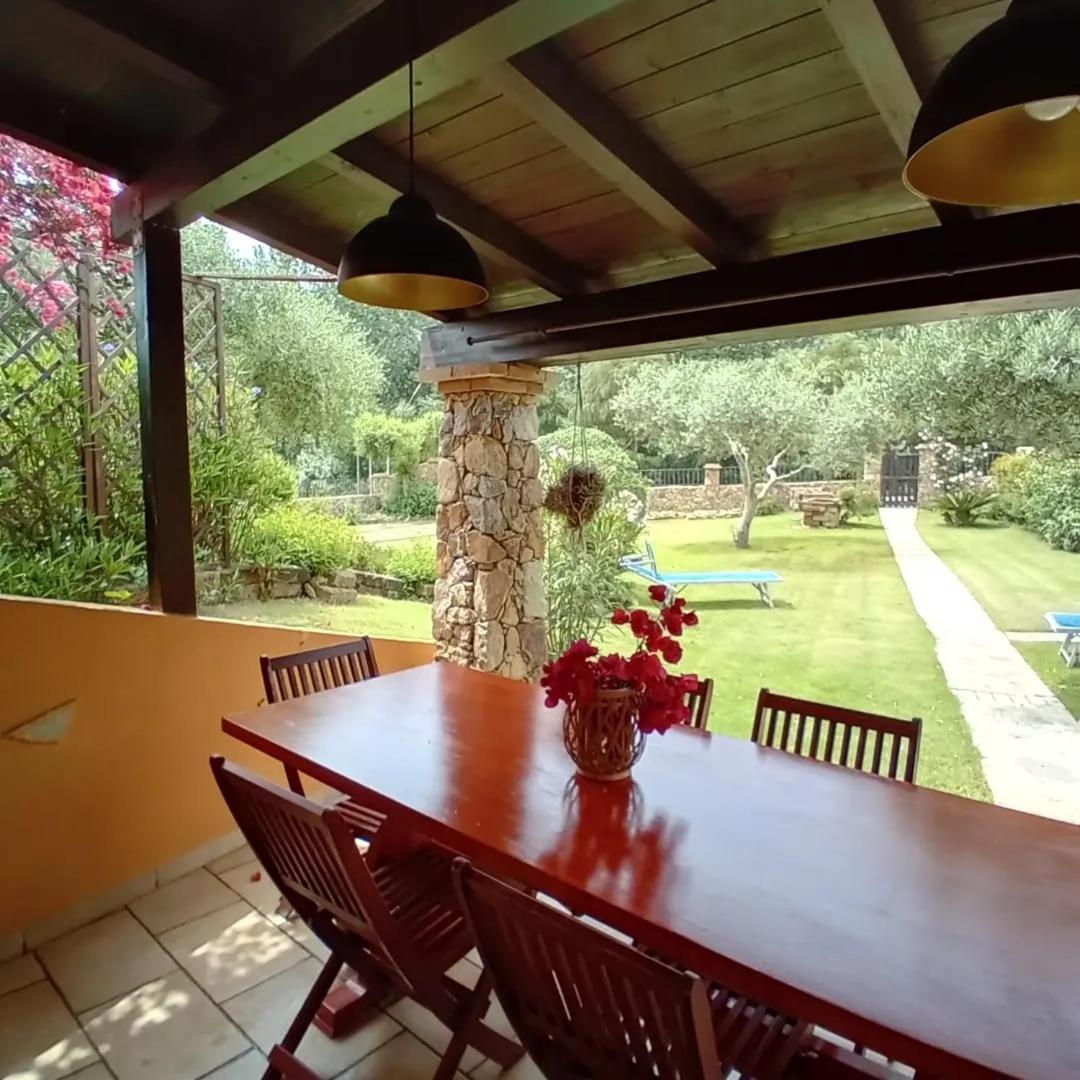 Villa Mediterraneo Chia Exterior foto
